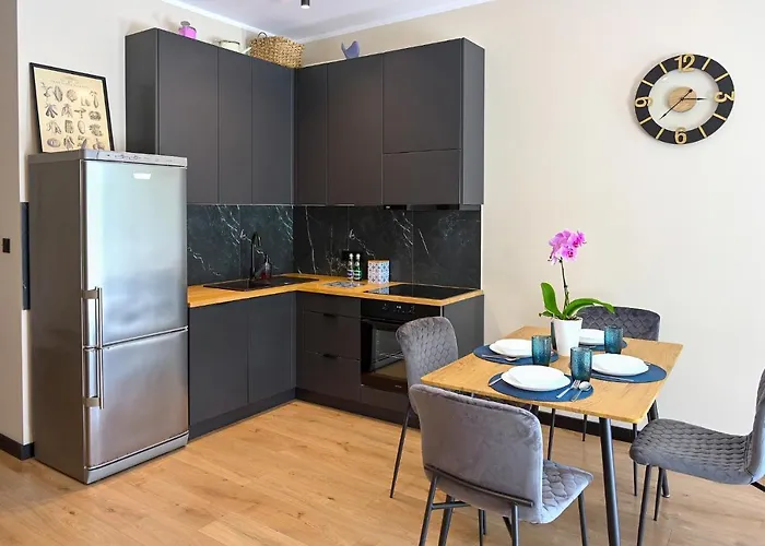 Praktyczny Z Cichym Tarasem شقة كاتوفيتسه